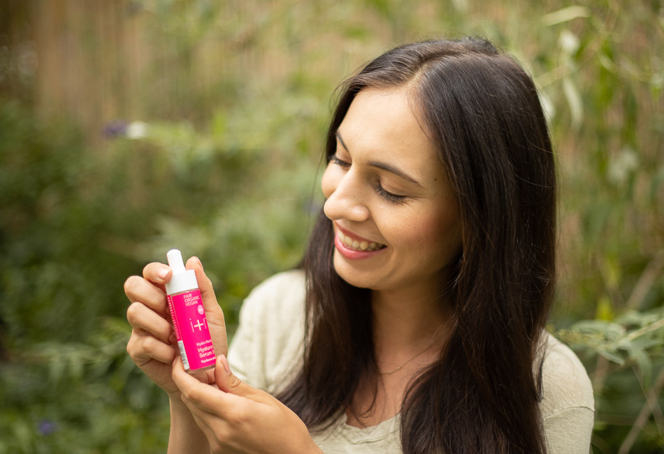 i plus m naturkosmetik hyaluron serum