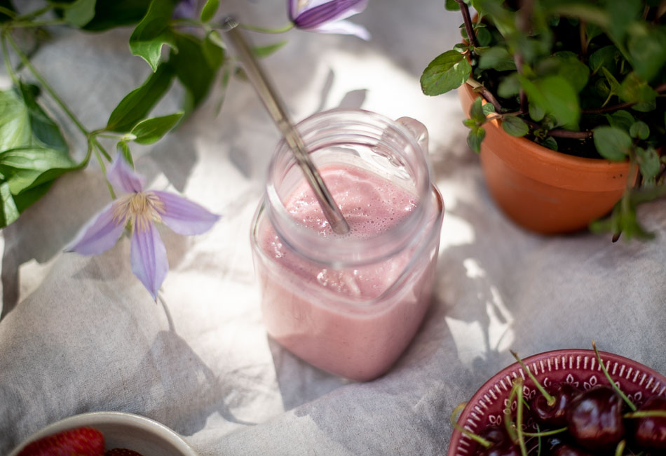 erdbeere kirsch smoothie